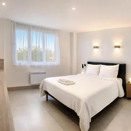 Riverside Toulouse Airport 3-ac-pkg-terrace-wifi-desk-airbus-meett Aparthotel 3*